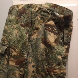 Boys Kings camo jeans size 18/20
